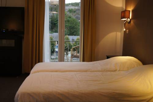 Imagen de la habitación del Hotel Bouillon. Foto 4