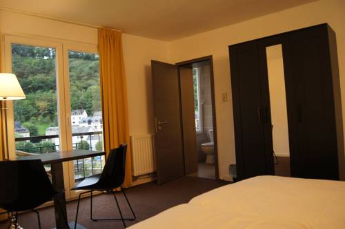 Imagen de la habitación del Hotel Bouillon. Foto 8