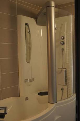 Imagen de la habitación del Hotel Bouillon. Foto 9