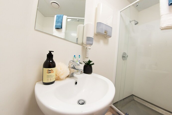 Imagen de la habitación del Hotel Boulcott Hall. Foto 6