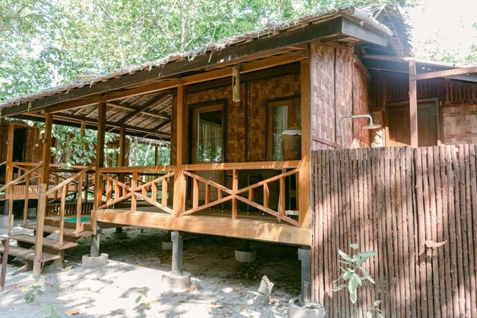 Imagen general del Hotel Boulder Bay Eco Resort - Nga Khin Nyo Gyee Island. Foto 10