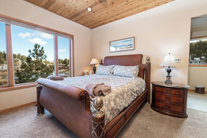 Imagen de la habitación del Hotel Boulder Cove Lakefront Estate. Foto 9