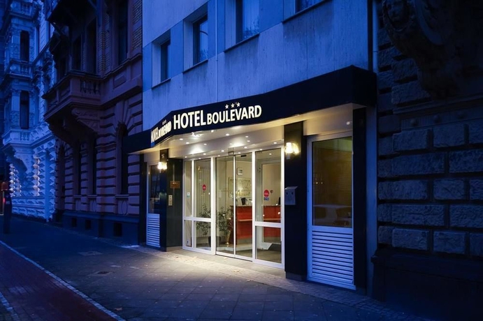 Imagen de los exteriores del Hotel Boulevard, Colonia. Foto 14