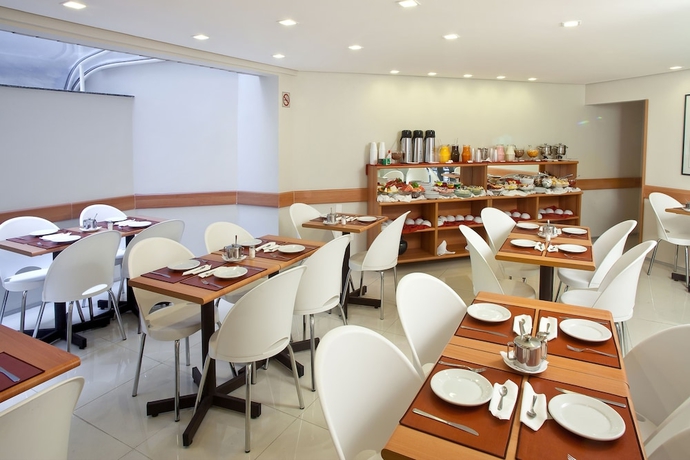 Imagen del bar/restaurante del Hotel Boulevard Express. Foto 4