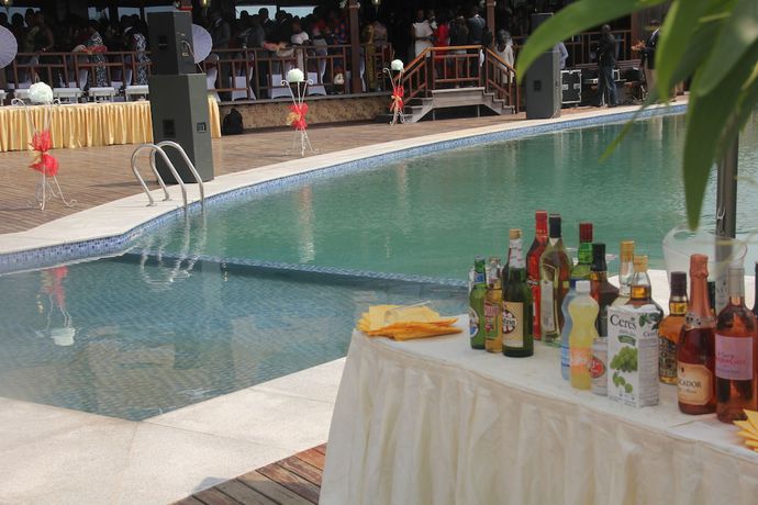 Imagen de la piscina del Hotel Boulevard, Libreville. Foto 12
