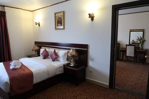 Imagen de la habitación del Hotel Boulevard Palace. Foto 7