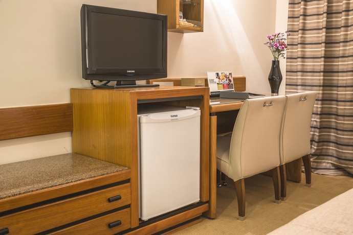 Imagen de la habitación del Hotel Bourbon Curitiba E Su&iacute;tes. Foto 7