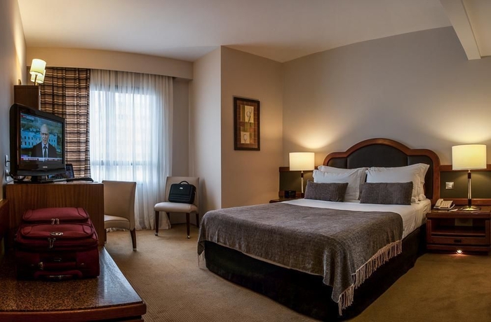 Imagen general del Hotel Bourbon Curitiba E Su&iacute;tes. Foto 2