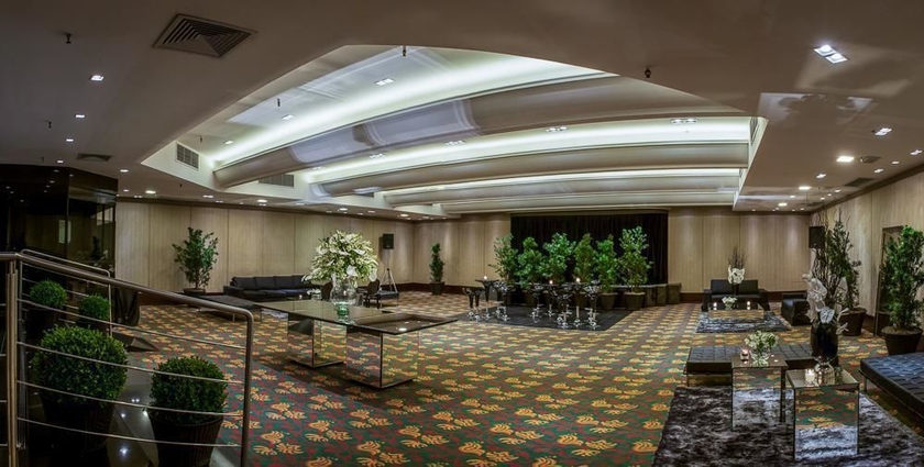 Imagen de los interiores del Hotel Bourbon Curitiba E Su&iacute;tes. Foto 13