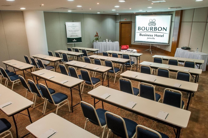 Imagen de los interiores del Hotel Bourbon Joinville Convention. Foto 8