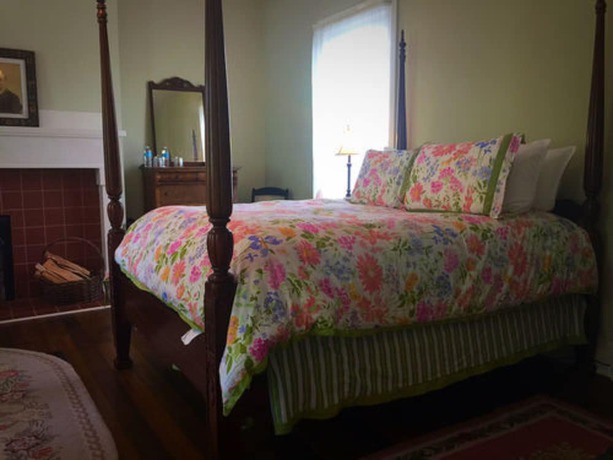 Imagen de la habitación del Hotel Bourbon Manor BandB. Foto 7
