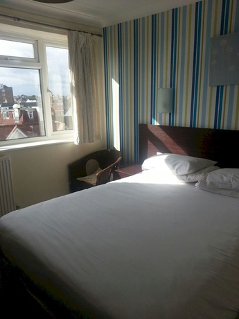 Imagen de la habitación del Hotel Bourne Hall. Foto 3