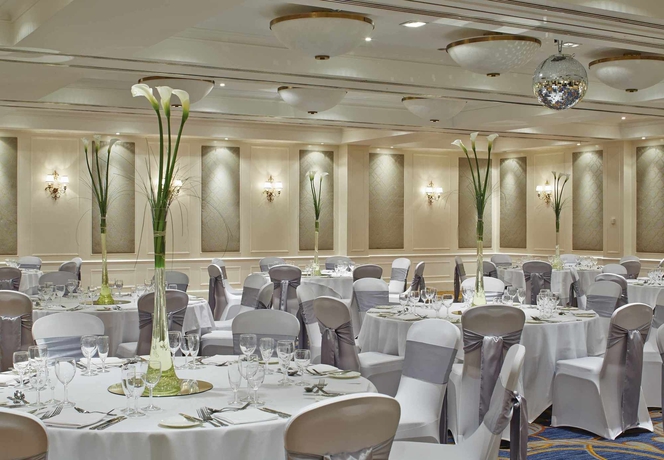 Imagen de los interiores del Hotel Bournemouth Highcliff Marriott. Foto 10