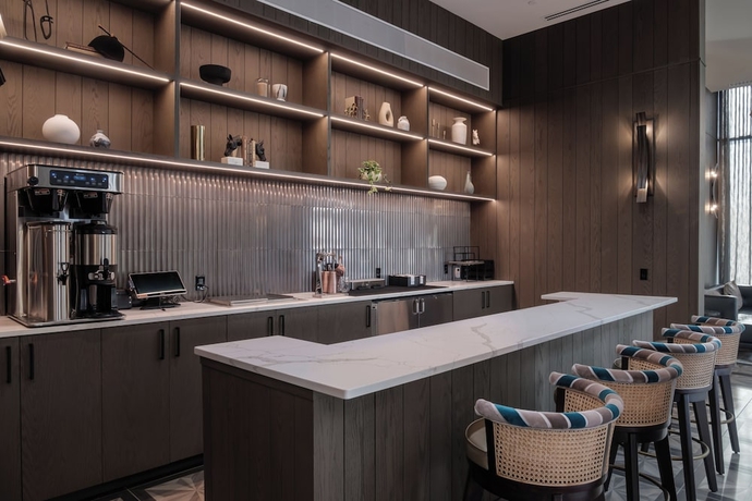 Imagen de los interiores del Hotel Bourr&eacute; Bonne Louisville, Curio Collection by Hilton. Foto 14