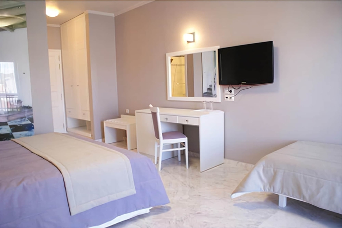 Imagen de la habitación del Hotel Bourtzi. Foto 7