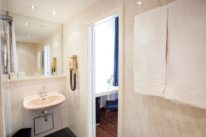 Imagen de la habitación del Hotel Boutique 003 Koln am DOM, Trademark Collection by Wyndham. Foto 17