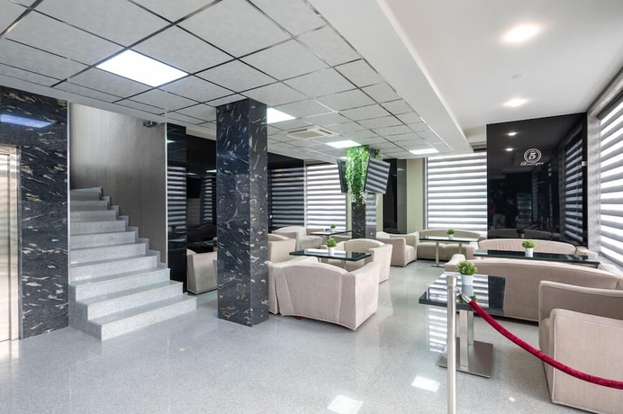 Imagen de los interiores del Hotel Boutique 5. Foto 13