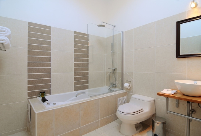 Imagen de la habitación del Hotel Boutique Acontraluz. Foto 9