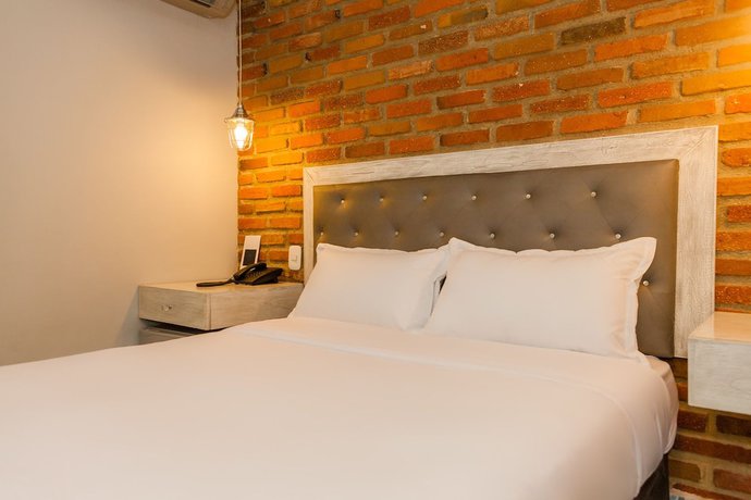 Imagen de la habitación del Hotel Boutique Adaz. Foto 9