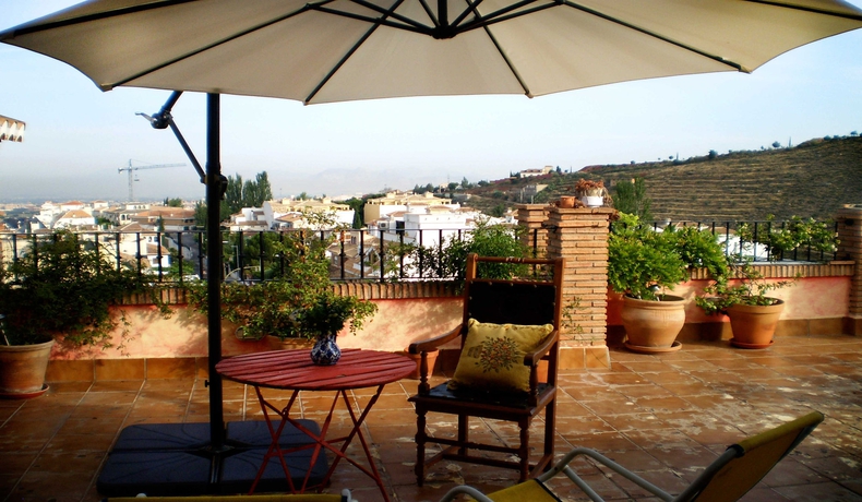 Imagen de los exteriores del Hotel Boutique Alicia Carolina. Foto 11