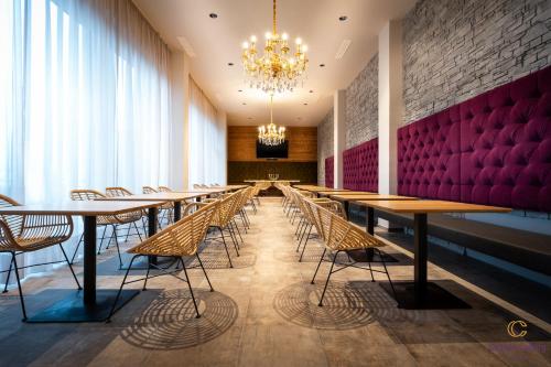 Imagen general del Hotel Boutique Aparthotel Chalets Coburg. Foto 4