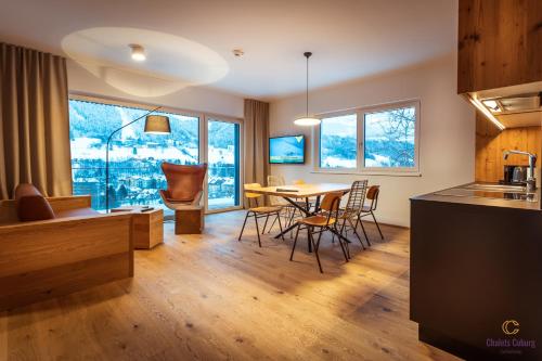 Imagen de la habitación del Hotel Boutique Aparthotel Chalets Coburg. Foto 10