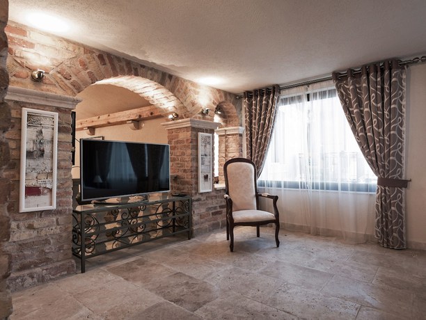 Imagen de la habitación del Hotel Boutique Azimut. Foto 4