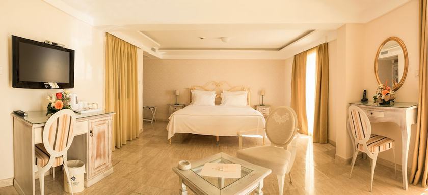 Imagen de la habitación del Hotel Boutique Azimut. Foto 6
