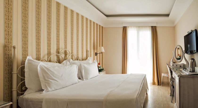 Imagen de la habitación del Hotel Boutique Azimut. Foto 12