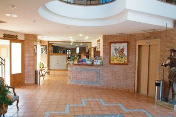 Imagen de los interiores del Hotel Boutique Calas De Alicante. Foto 14