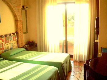 Imagen de la habitación del Hotel Boutique Calas De Alicante. Foto 7