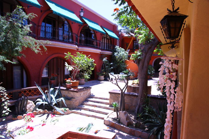 Imagen de la piscina del Hotel Boutique Casa Bella. Foto 14