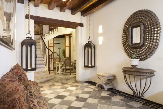 Imagen de los interiores del Hotel Boutique Casa Del Coliseo. Foto 18