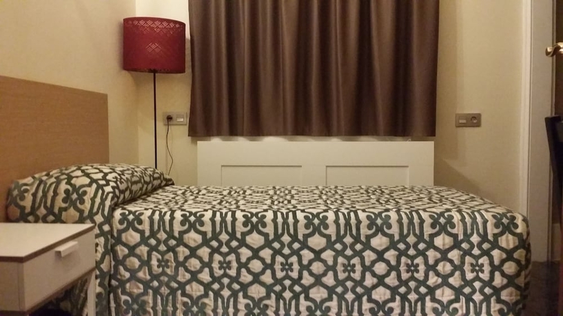 Imagen de la habitación del Hotel Boutique Casa Llimona. Foto 3