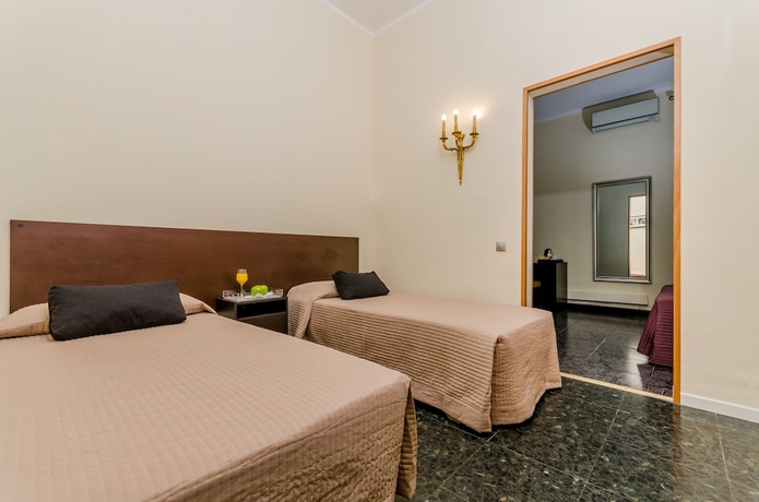 Imagen de la habitación del Hotel Boutique Casa Llimona. Foto 14