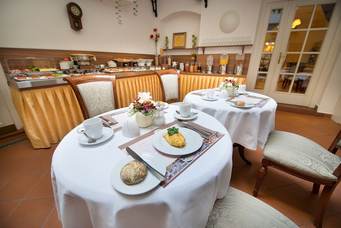 Imagen del bar/restaurante del Hotel Boutique Constans. Foto 11