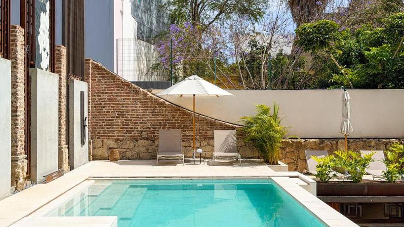 Imagen de la piscina del Hotel Boutique Cordial Gald&oacute;s Jard&iacute;n. Foto 7
