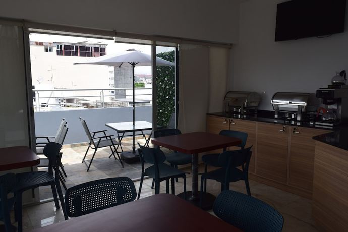 Imagen del bar/restaurante del Hotel Boutique Dawat WTC. Foto 2