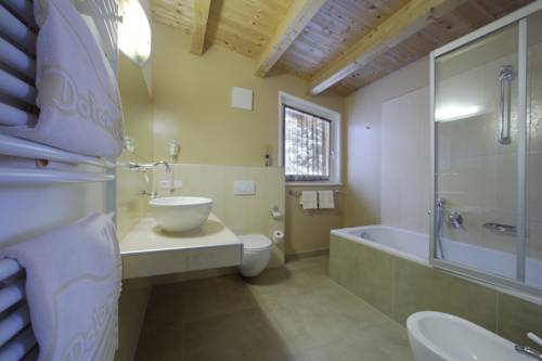 Imagen de la habitación del Hotel Boutique Dolomit. Foto 15