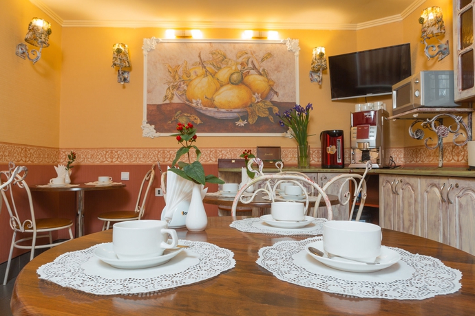 Imagen del bar/restaurante del Hotel Boutique Eurasia. Foto 2