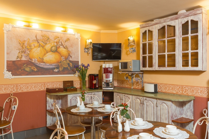 Imagen del bar/restaurante del Hotel Boutique Eurasia. Foto 3