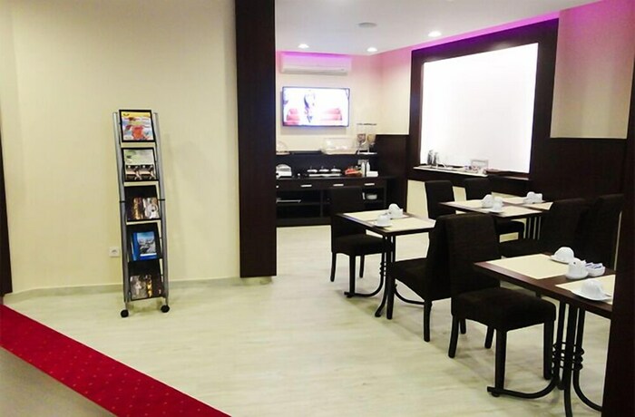 Imagen del bar/restaurante del Hotel Boutique Golden Star. Foto 3