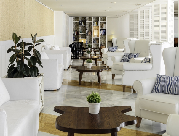 Imagen del bar/restaurante del Hotel Boutique H10 Blue Mar - Adults Only. Foto 2