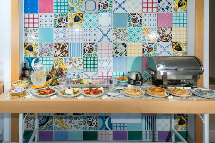 Imagen del bar/restaurante del Hotel Boutique Helios. Foto 2