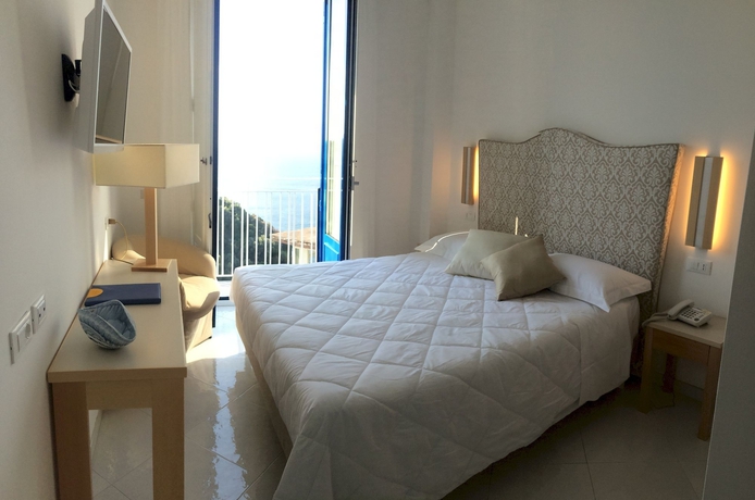 Imagen de la habitación del Hotel Boutique Helios. Foto 6