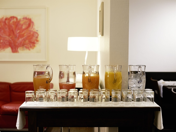 Imagen del bar/restaurante del Hotel Boutique Helmhaus Zurich. Foto 5