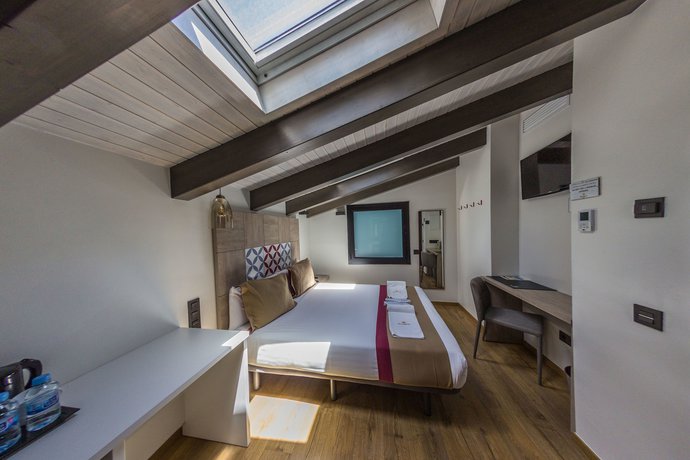 Imagen de la habitación del Hotel Boutique Hostemplo Sagrada Familia. Foto 7