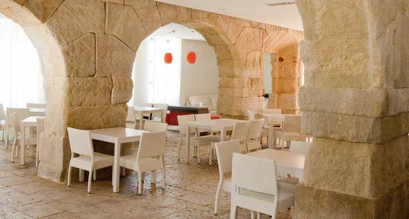 Imagen del bar/restaurante del Hotel Boutique Isla De Tabarca. Foto 4