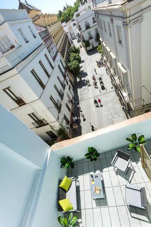 Imagen de los exteriores del Hotel Boutique La Puerta De Palacio - Only Adults. Foto 15