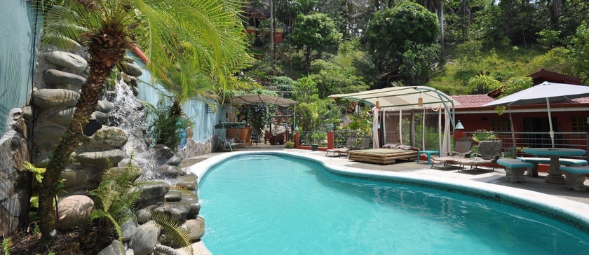 Imagen de la piscina del Hotel Boutique Las Cascadas The Falls. Foto 12